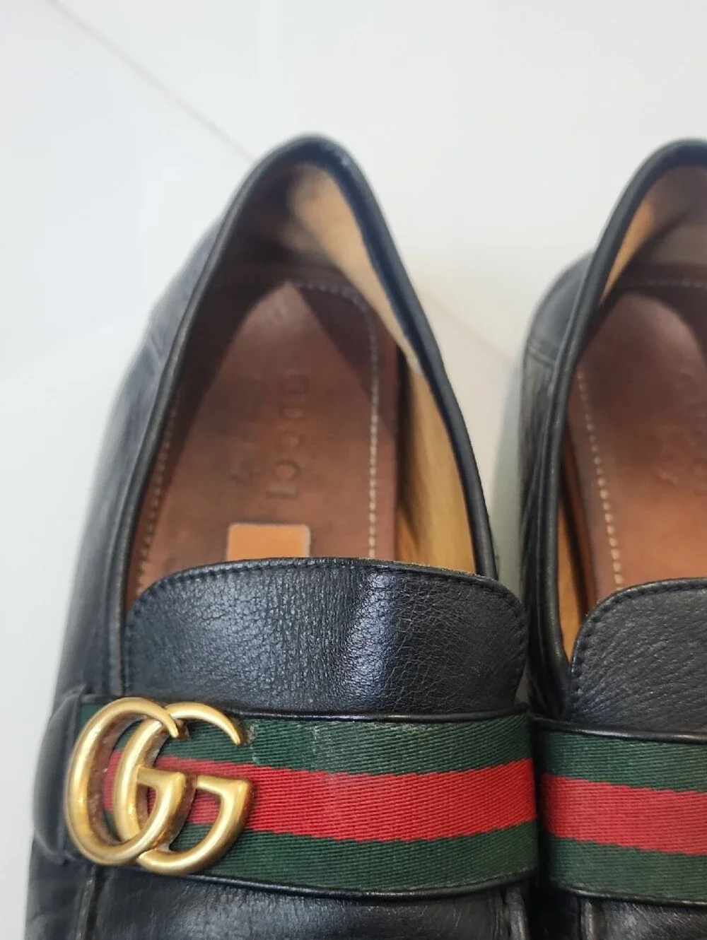 Gucci Black Leather Loafers with Green and Red Web & Gold Double G